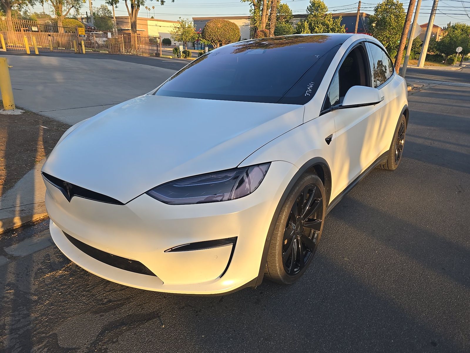 TESLA MODEL X - 1