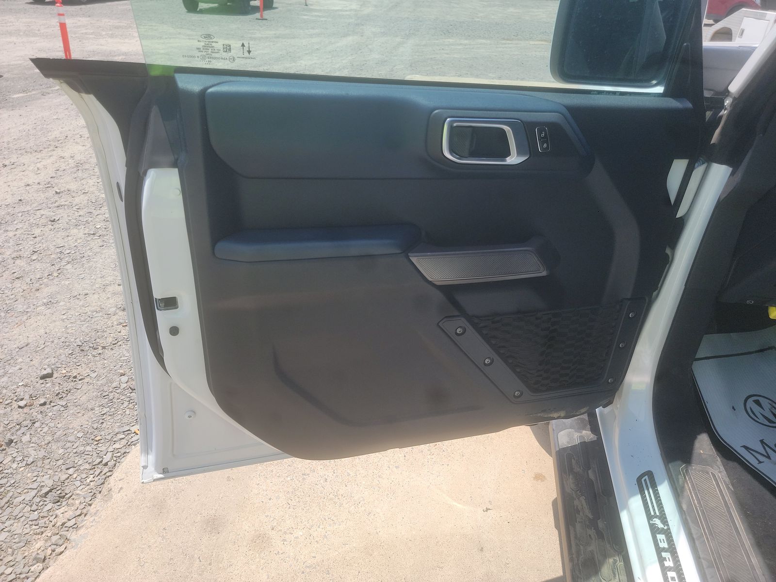 FORD BRONCO - 10