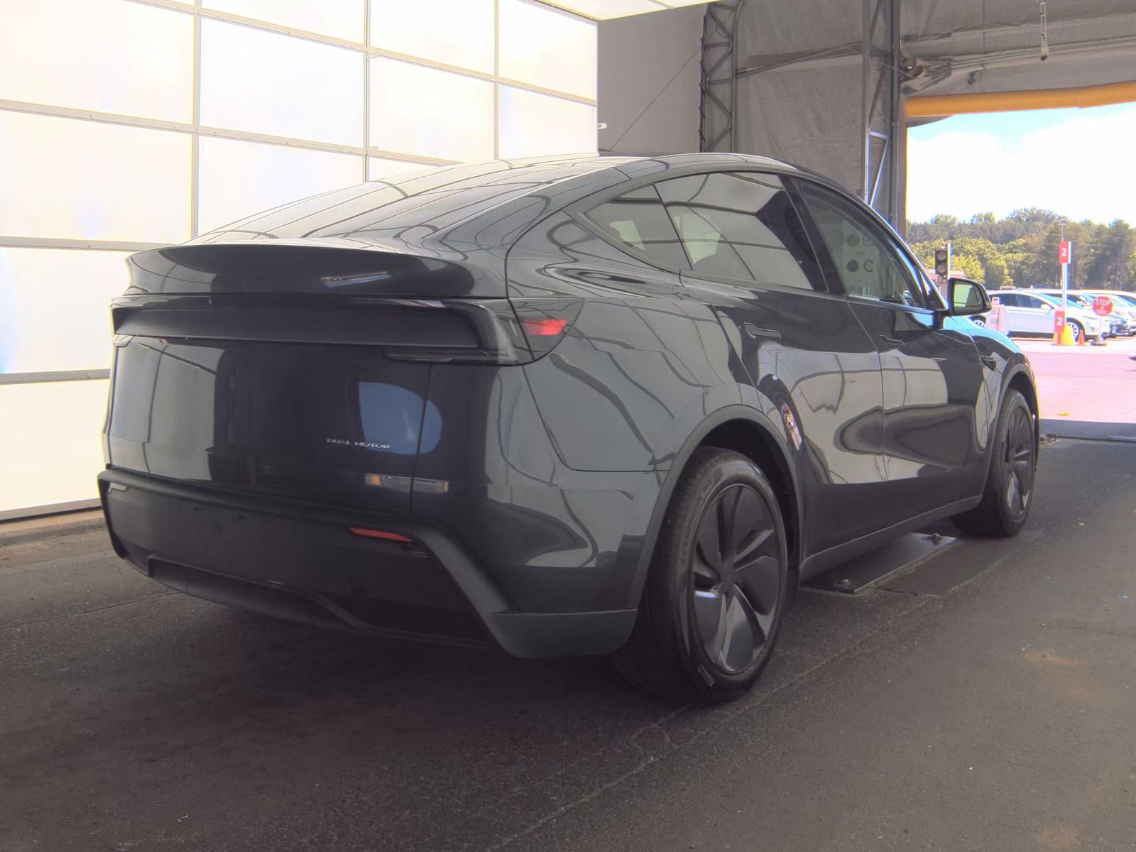 TESLA MODEL Y - 6