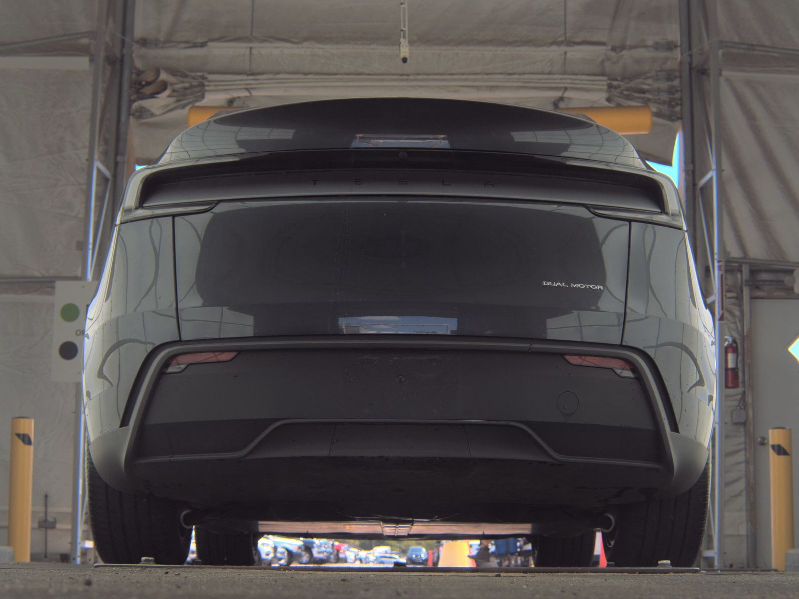 TESLA MODEL Y - 8