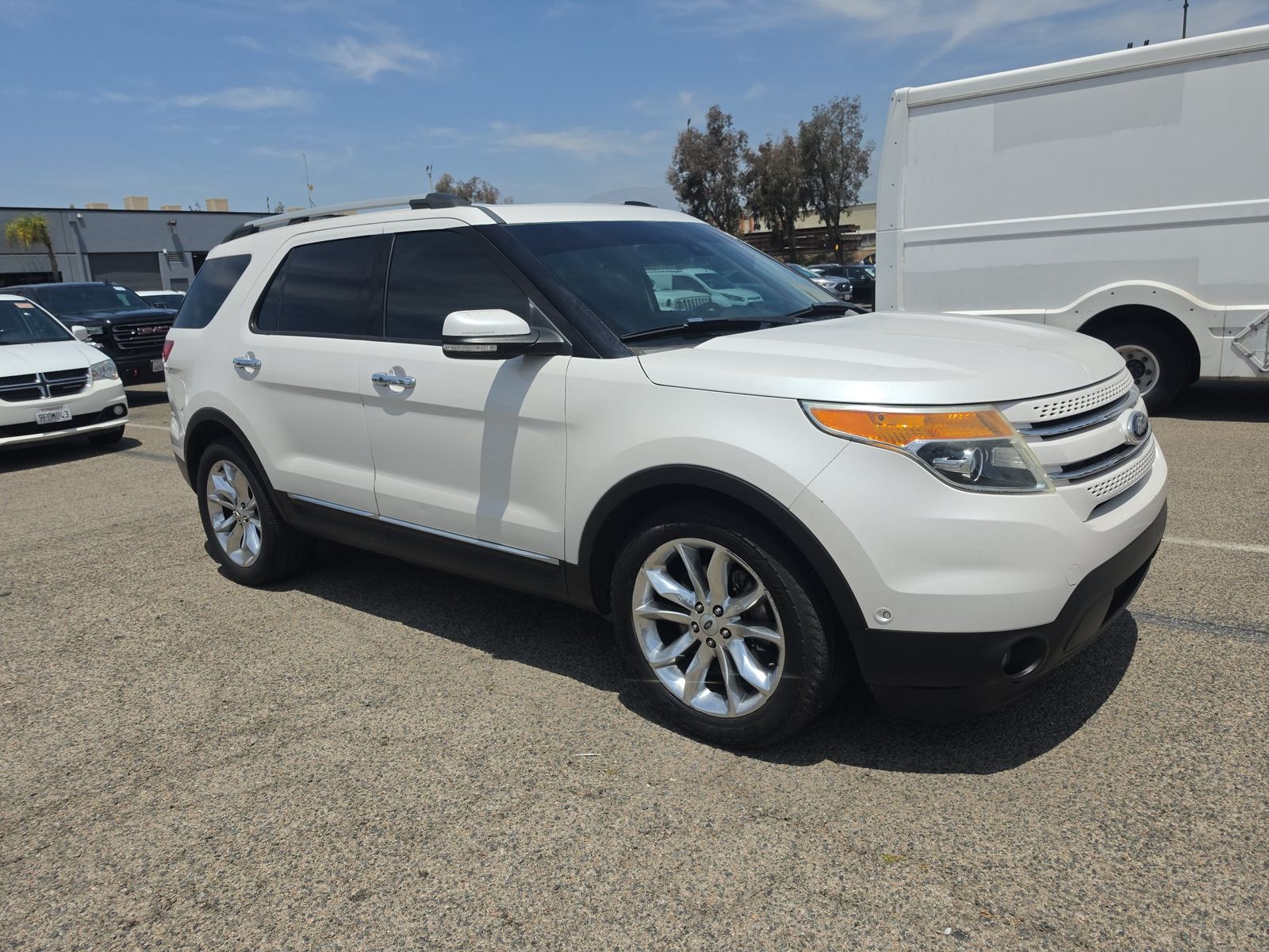 FORD EXPLORER - 4
