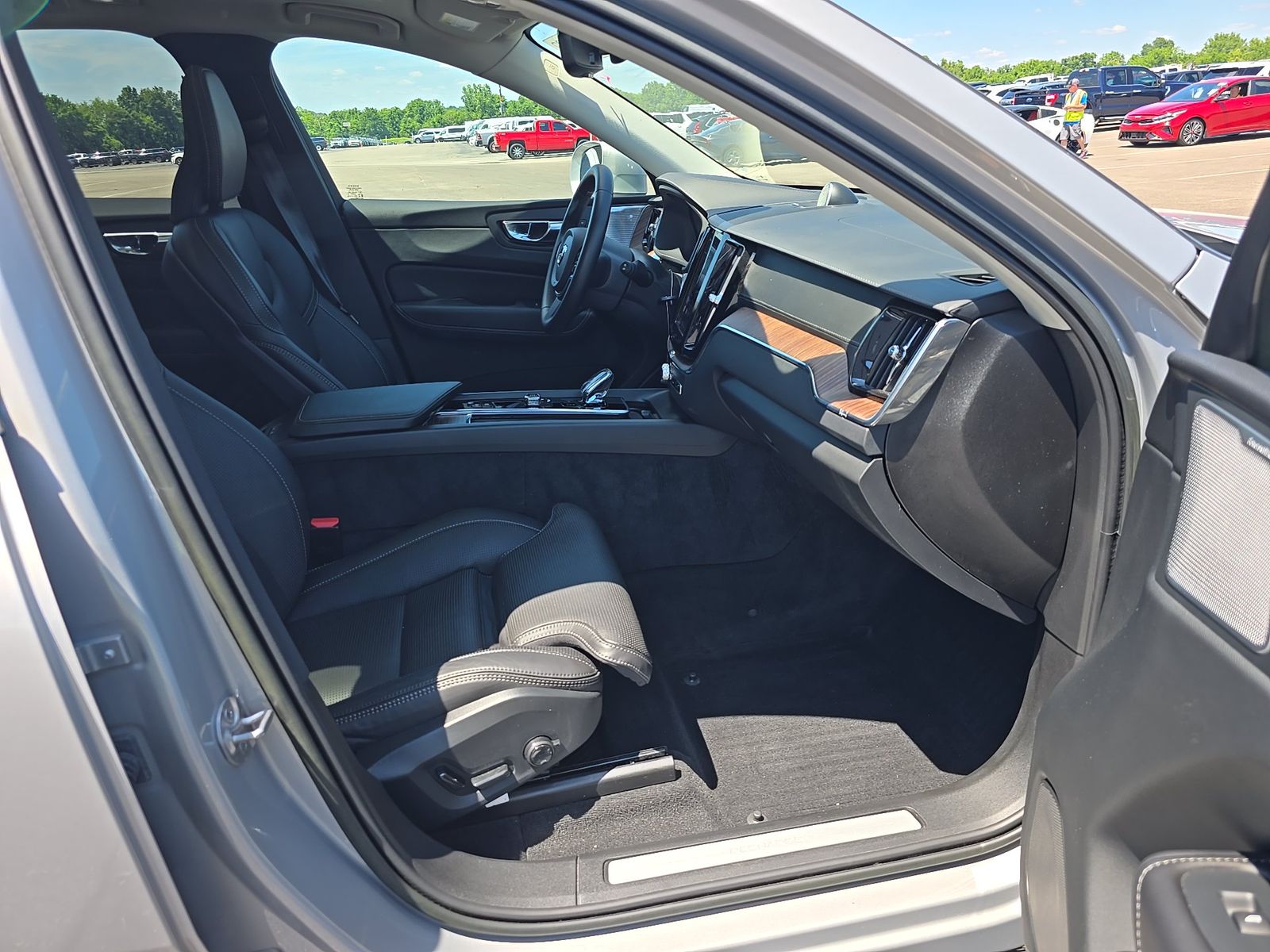 2023 Volvo XC60 Recharge T8 Ultimate AWD