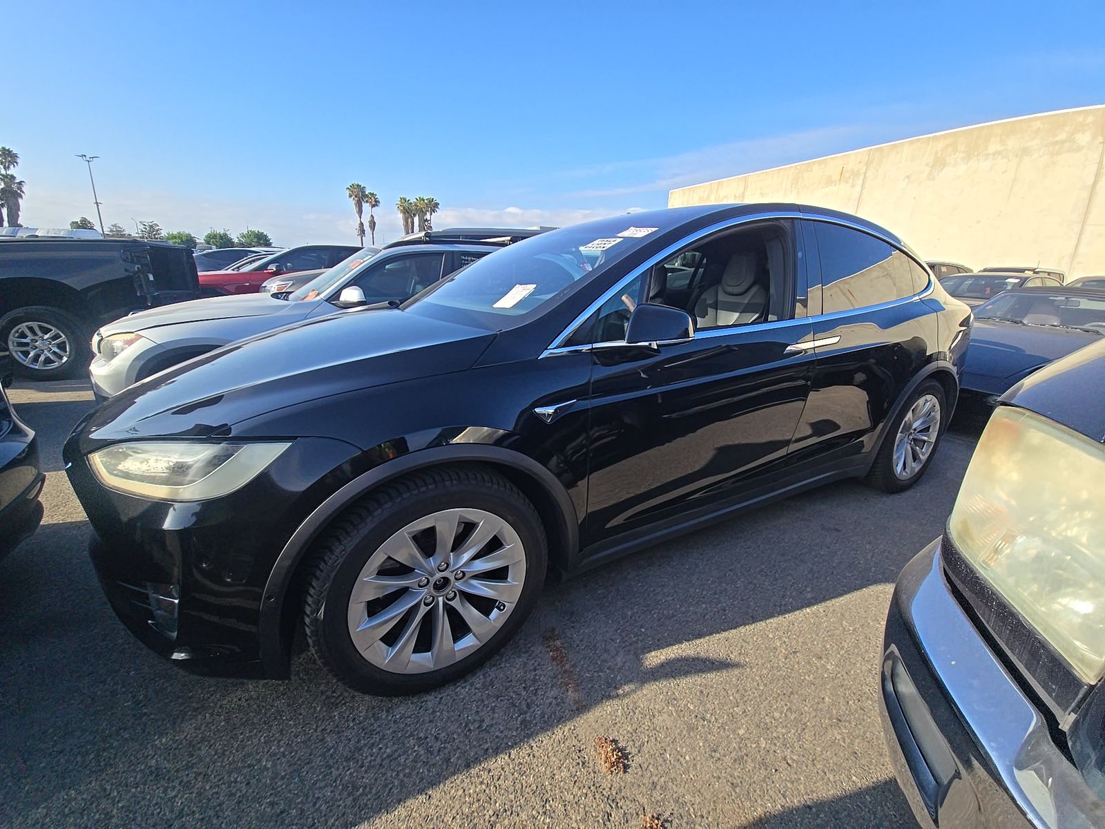 TESLA MODEL X - 1