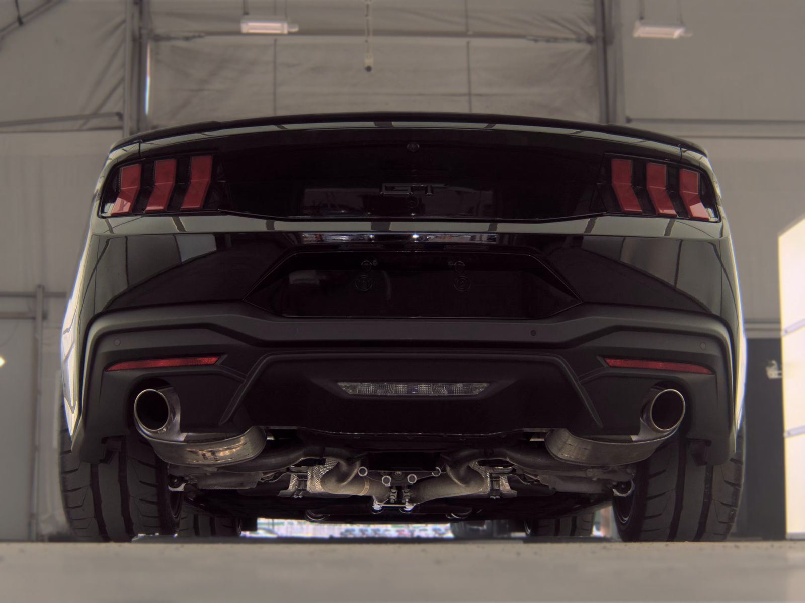 FORD MUSTANG - 8