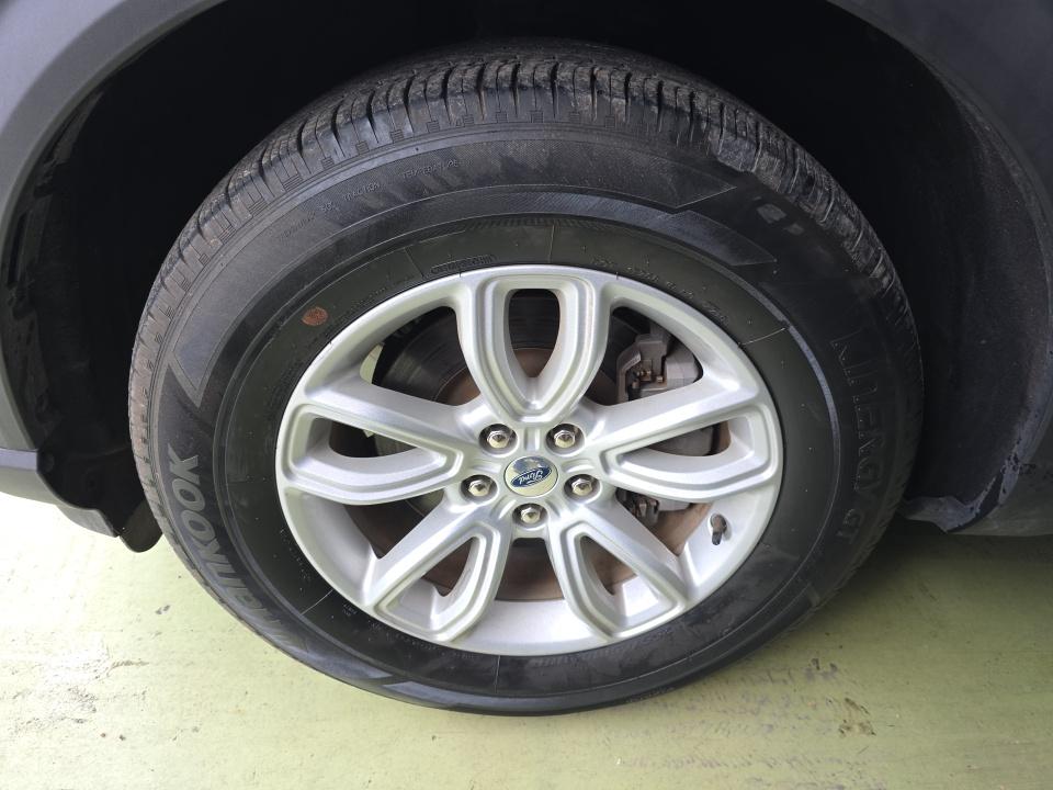 FORD EXPLORER - 9