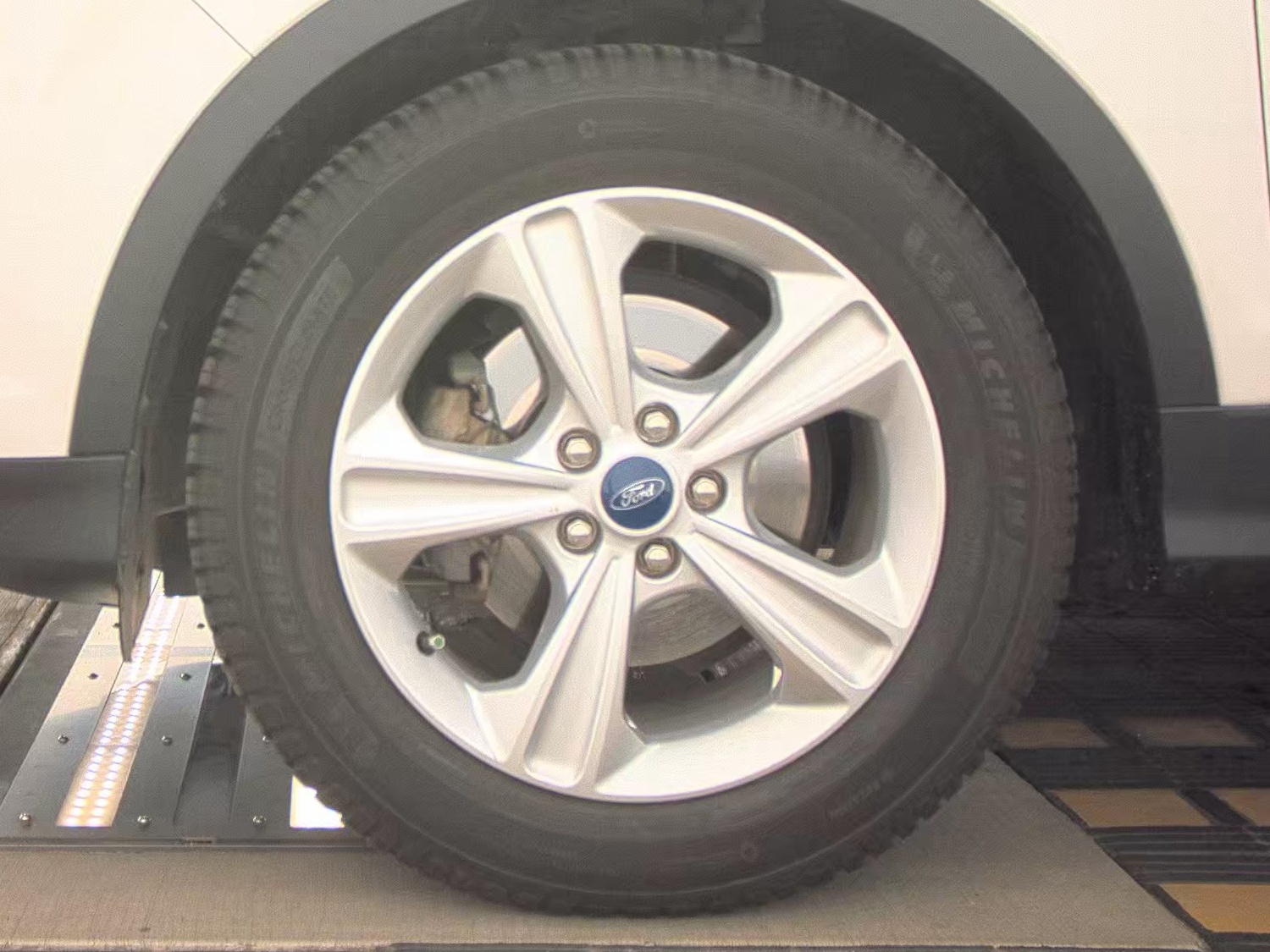 FORD ESCAPE - 10