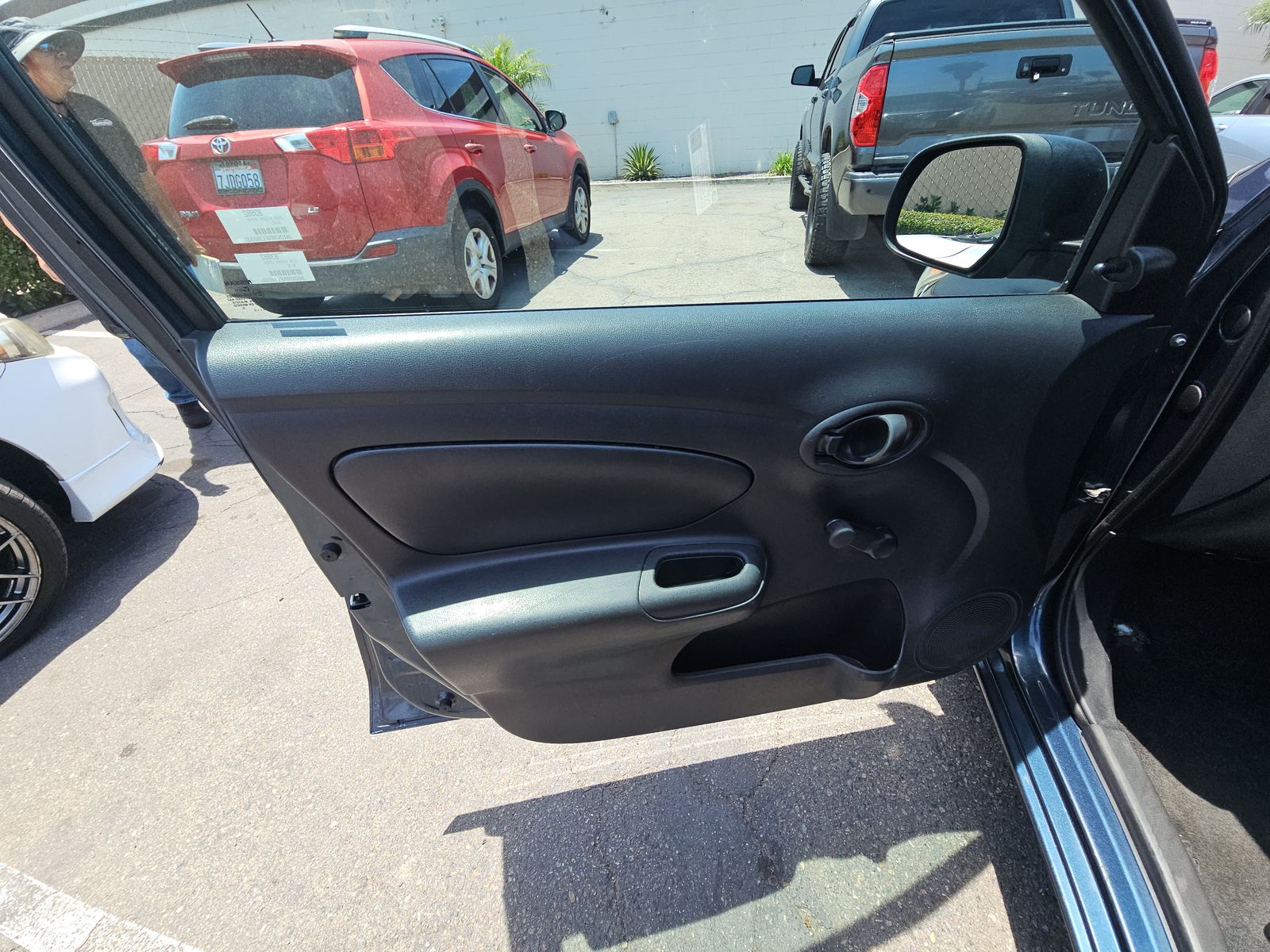 NISSAN VERSA - 10