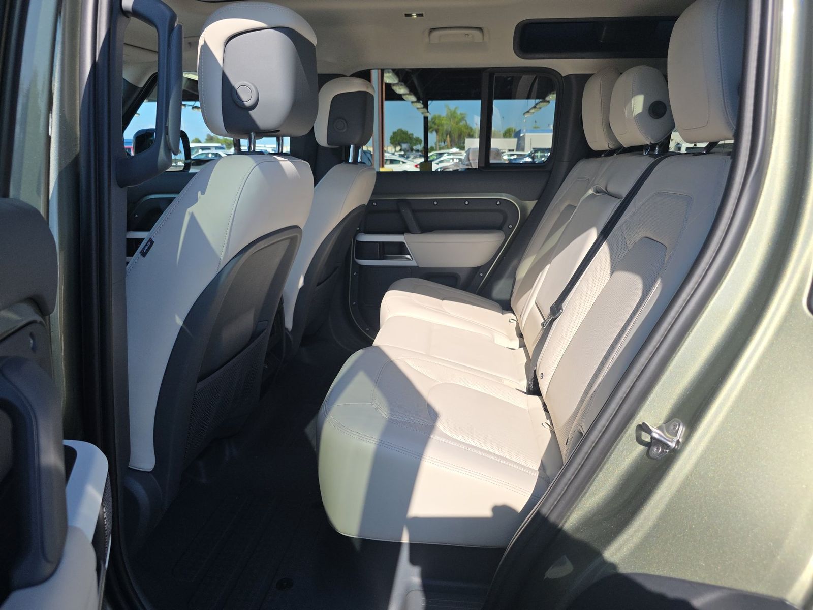 2023 Land Rover Defender 110 SE AWD