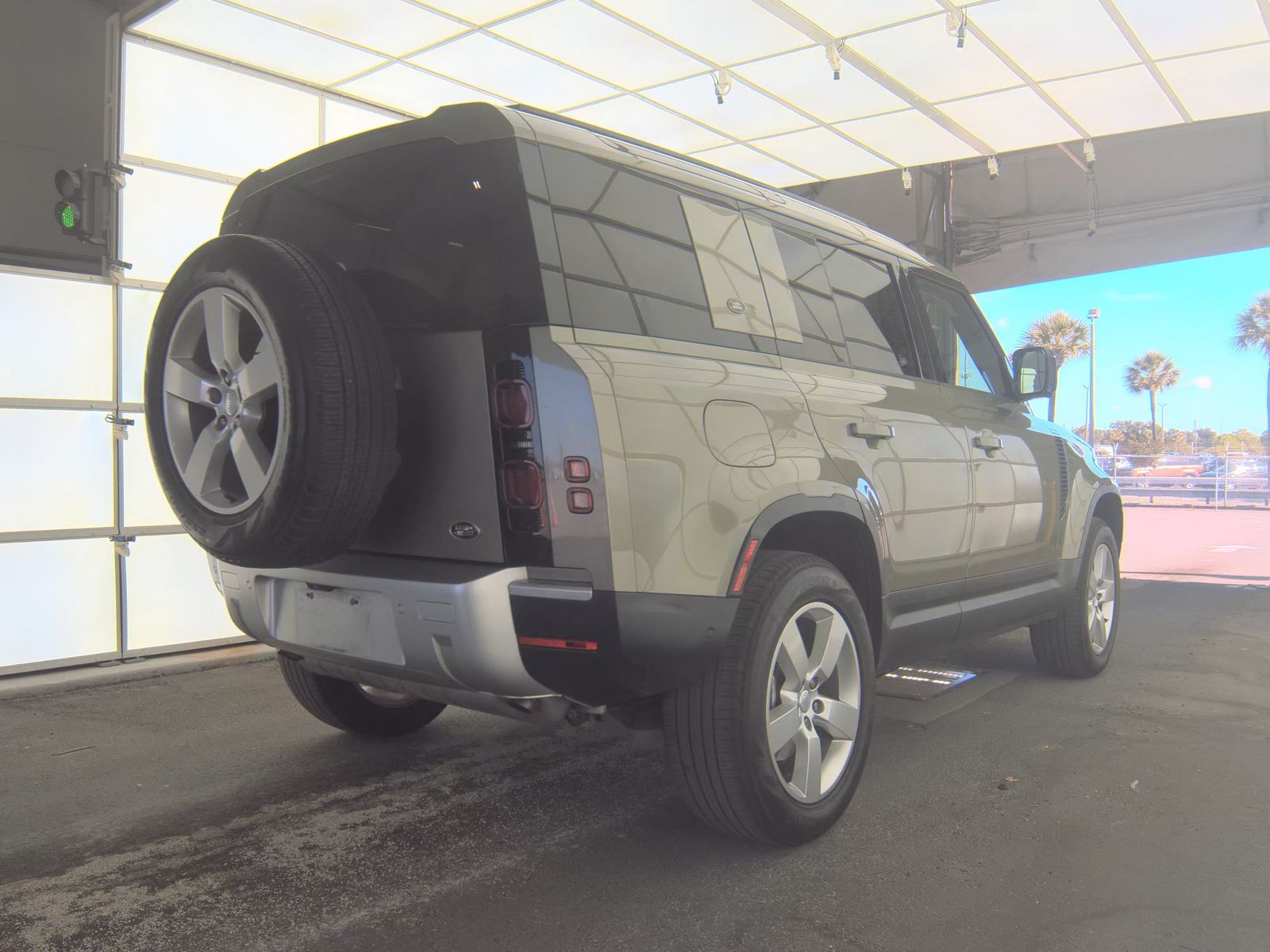 2023 Land Rover Defender 110 SE AWD
