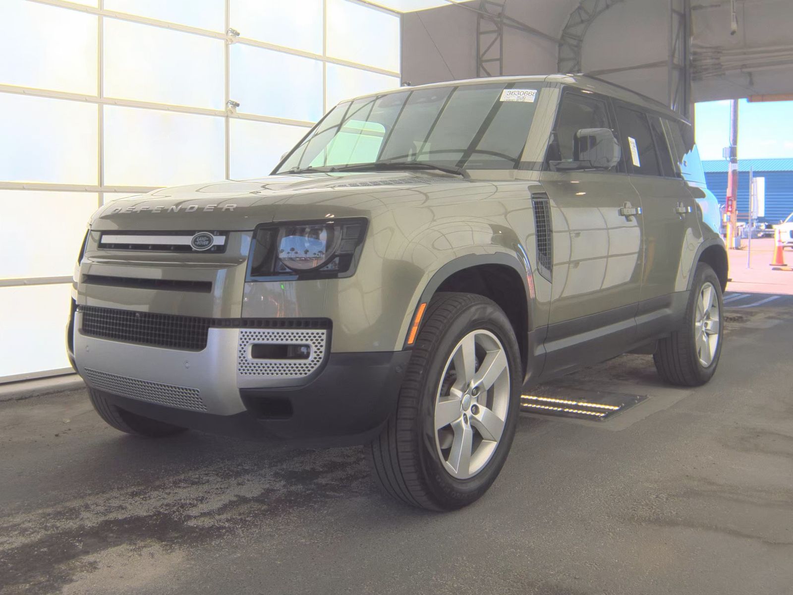 2023 Land Rover Defender 110 SE AWD
