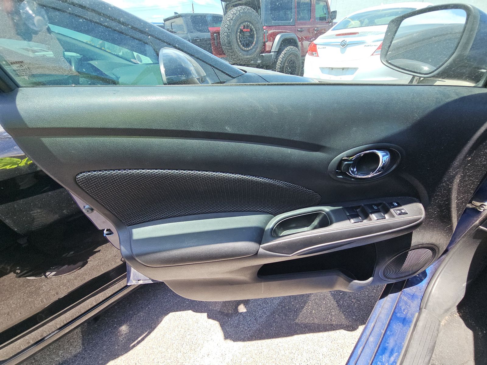 NISSAN VERSA - 10
