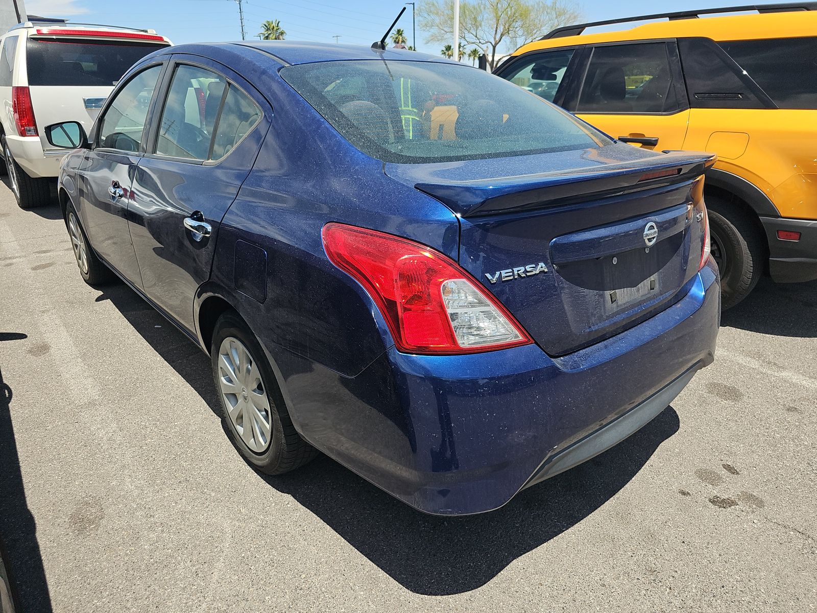 NISSAN VERSA - 7