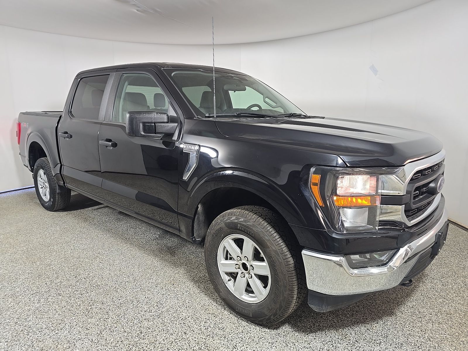 FORD F-150 - 4