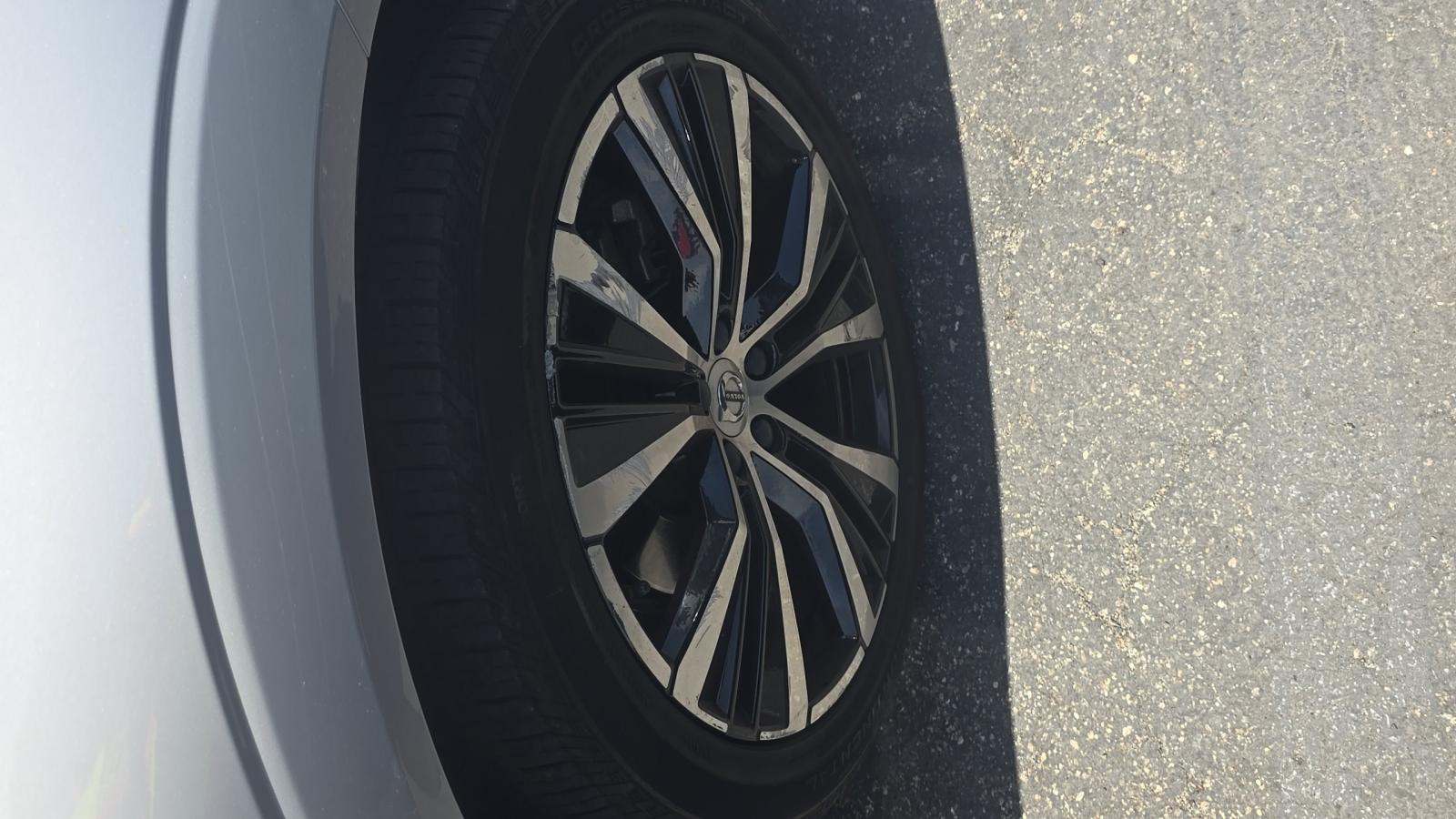 2023 Volvo XC60 B5 Plus AWD