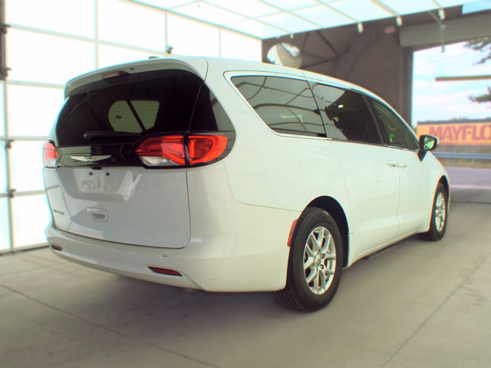 CHRYSLER VOYAGER - 5