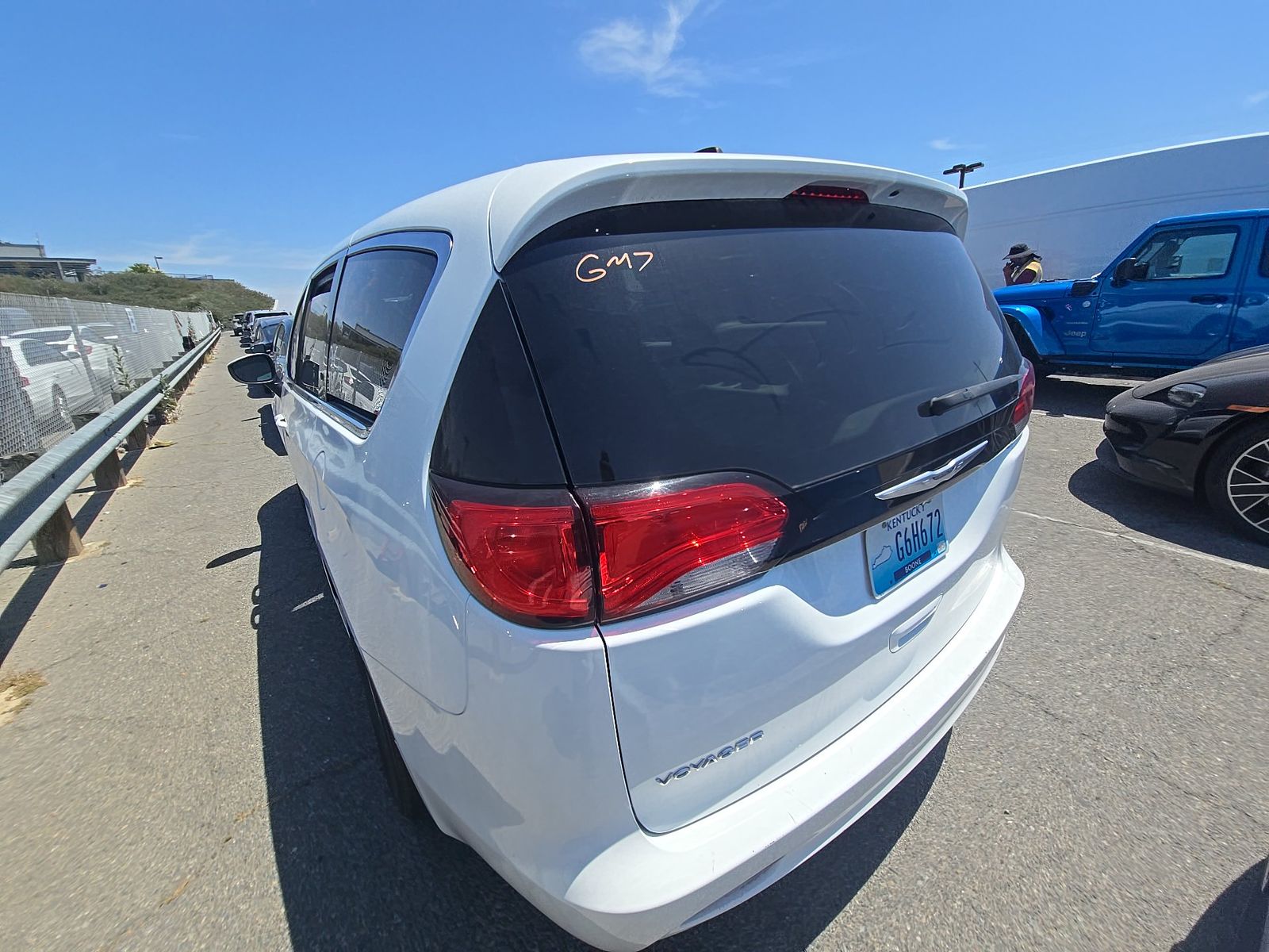 CHRYSLER VOYAGER - 7