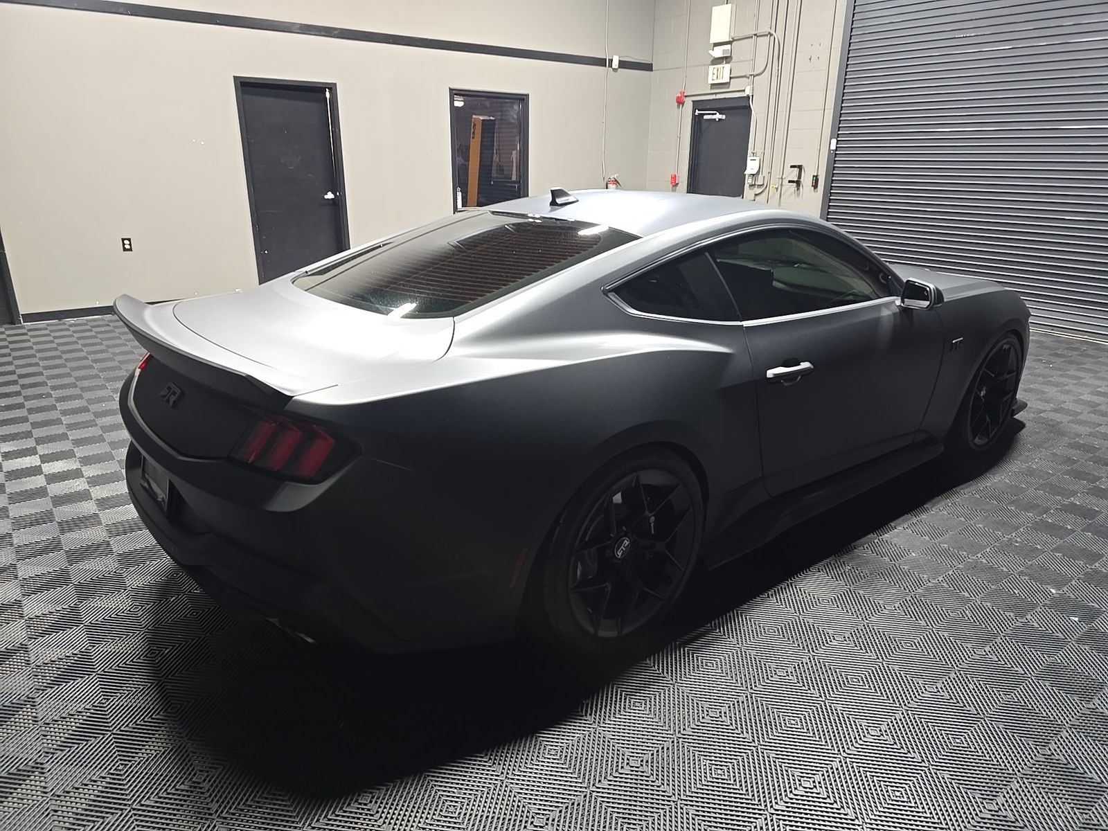 FORD MUSTANG - 5