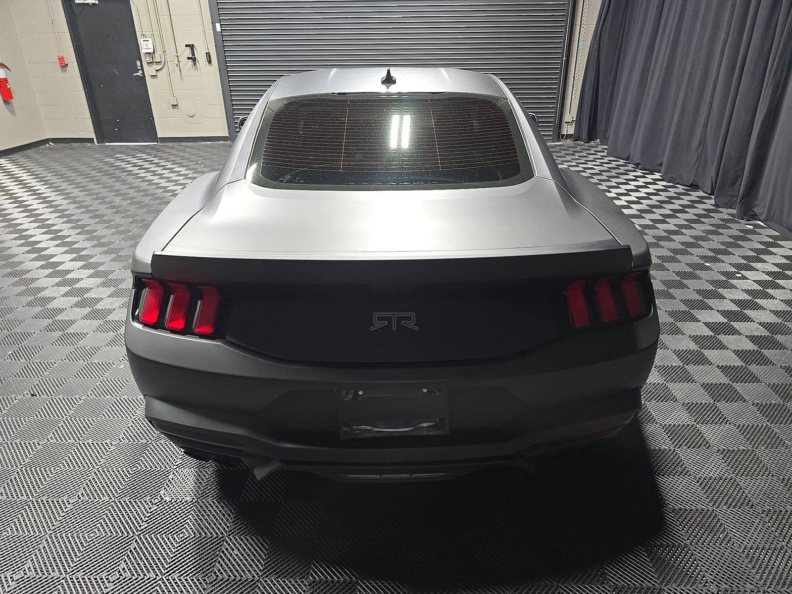 FORD MUSTANG - 6