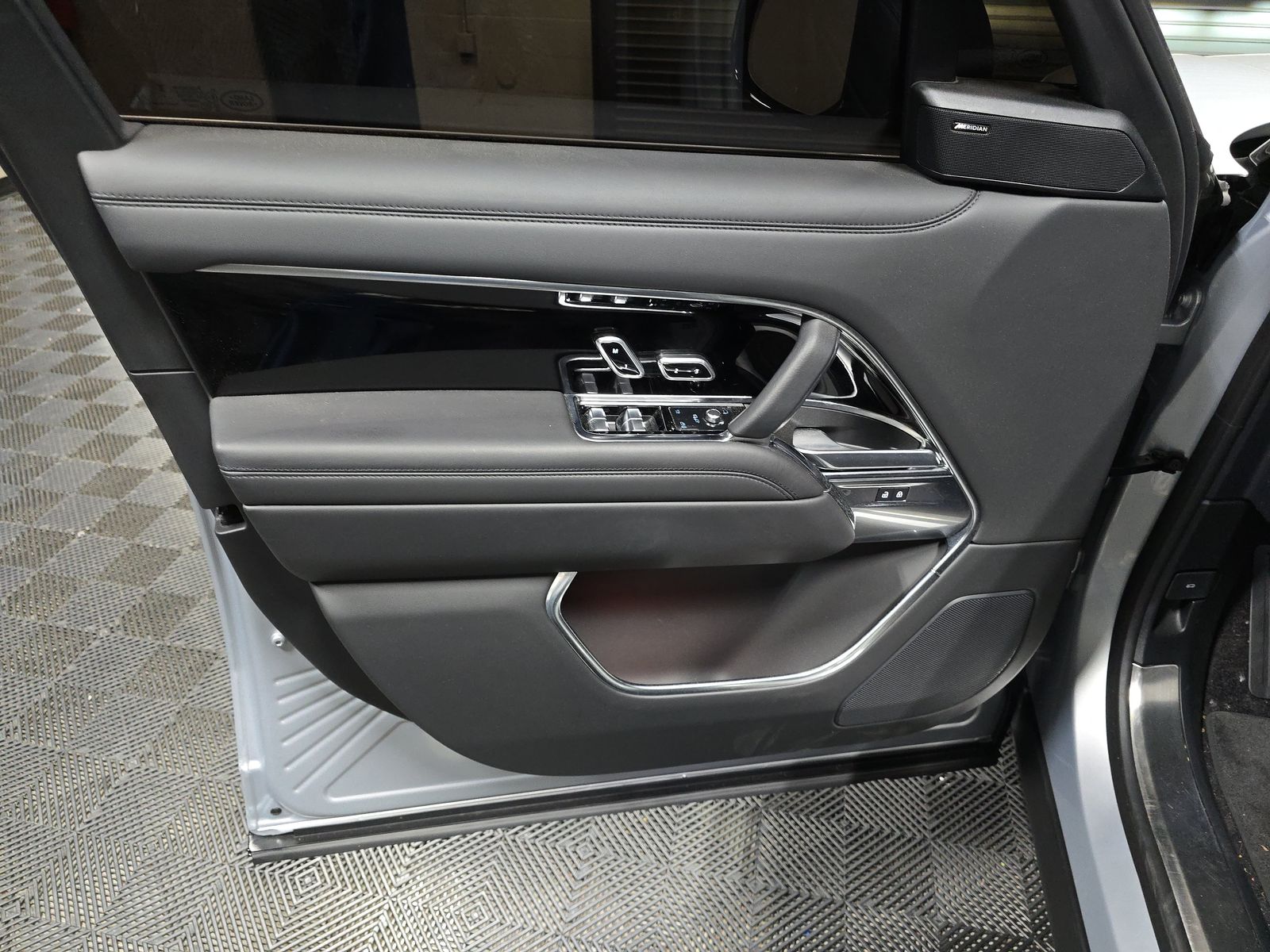 LAND ROVER RANGE ROVER - 10