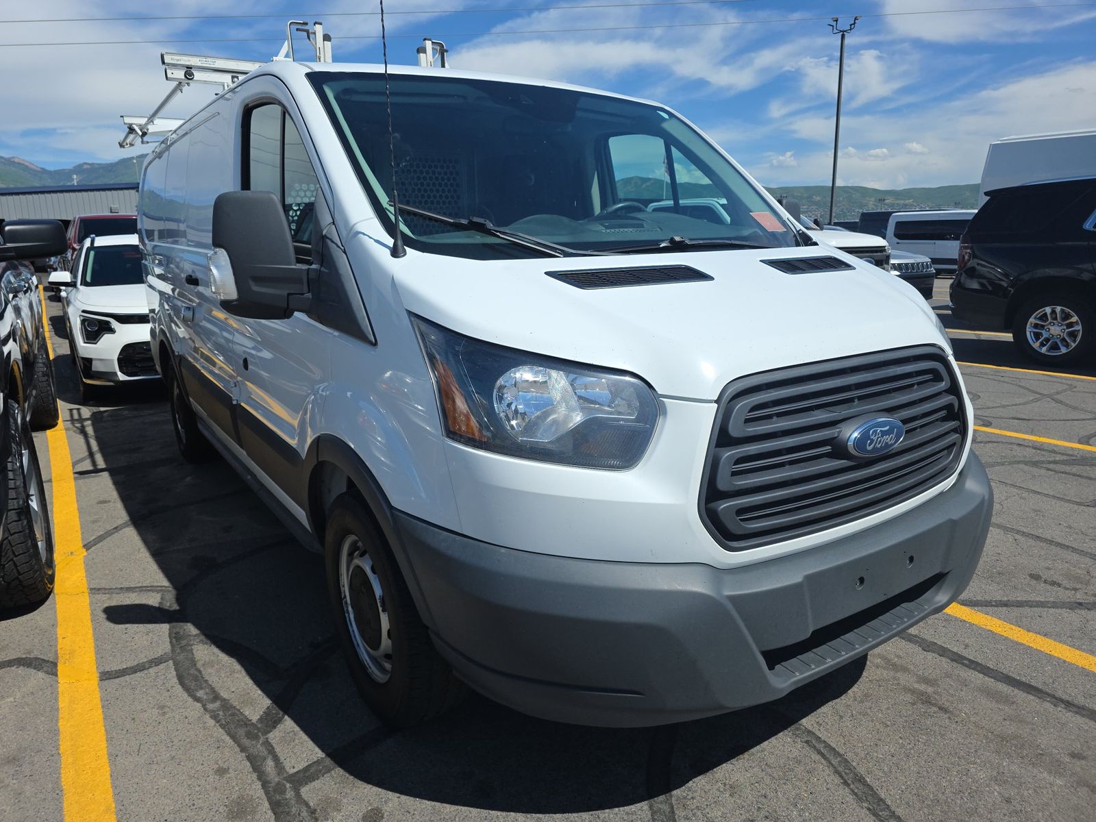 FORD TRANSIT 150 - 4
