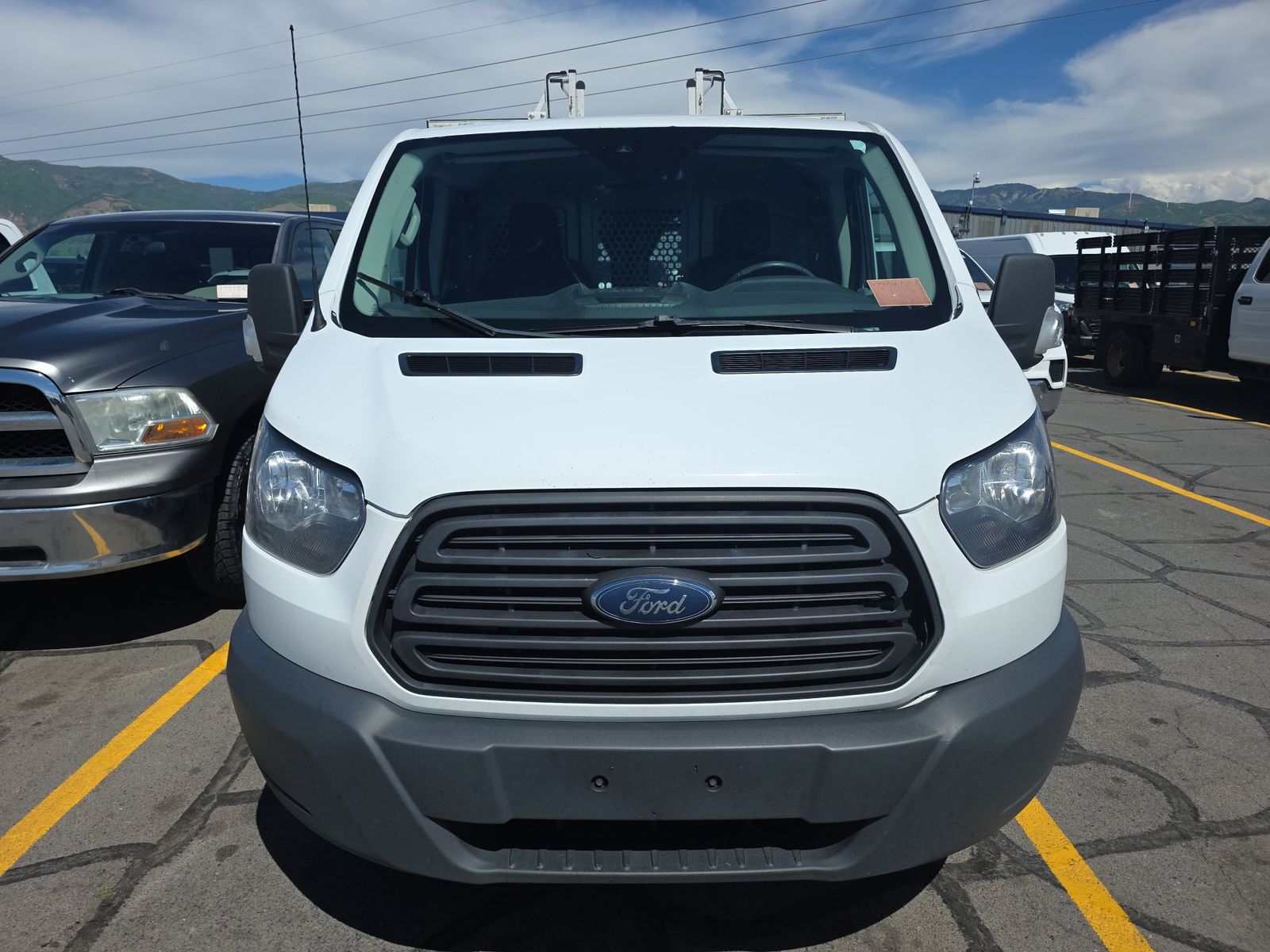 FORD TRANSIT 150 - 3