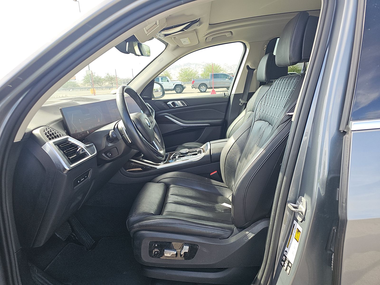 2025 BMW X7 xDrive40i AWD
