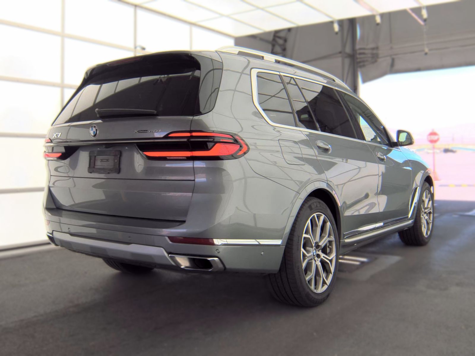 2025 BMW X7 xDrive40i AWD