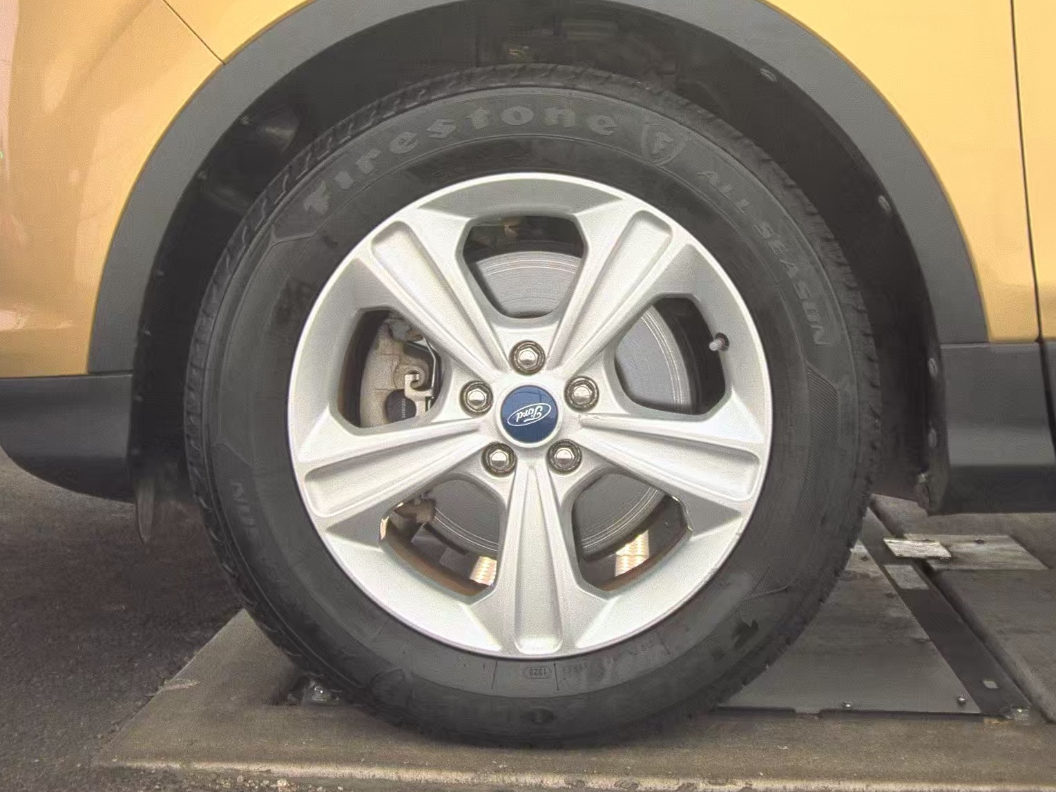 FORD ESCAPE - 10