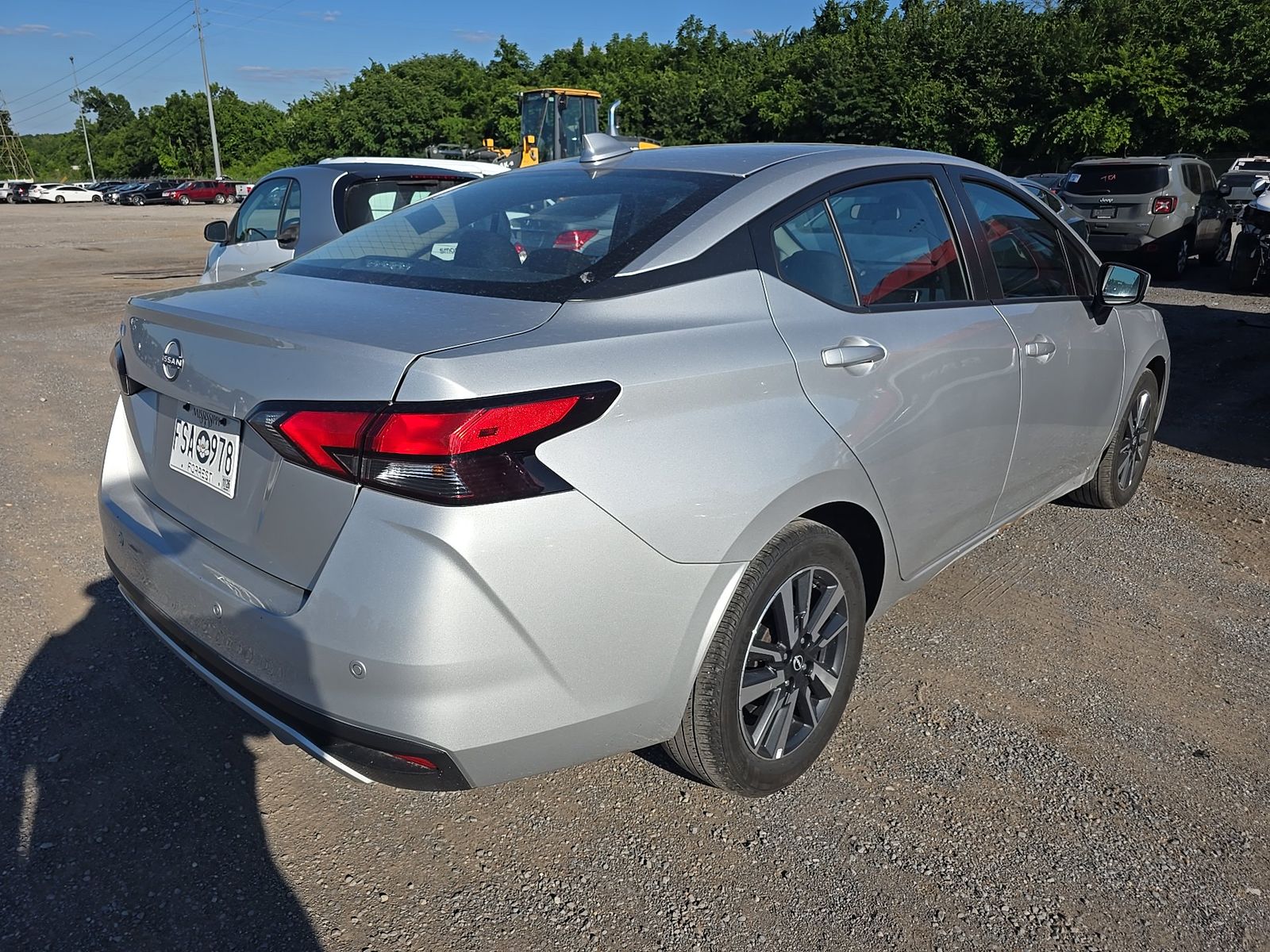 NISSAN VERSA - 5