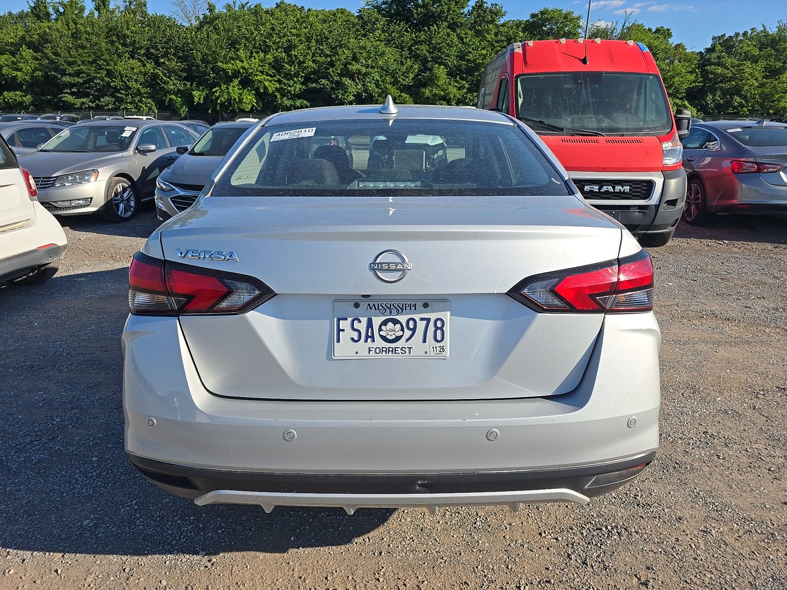 NISSAN VERSA - 6