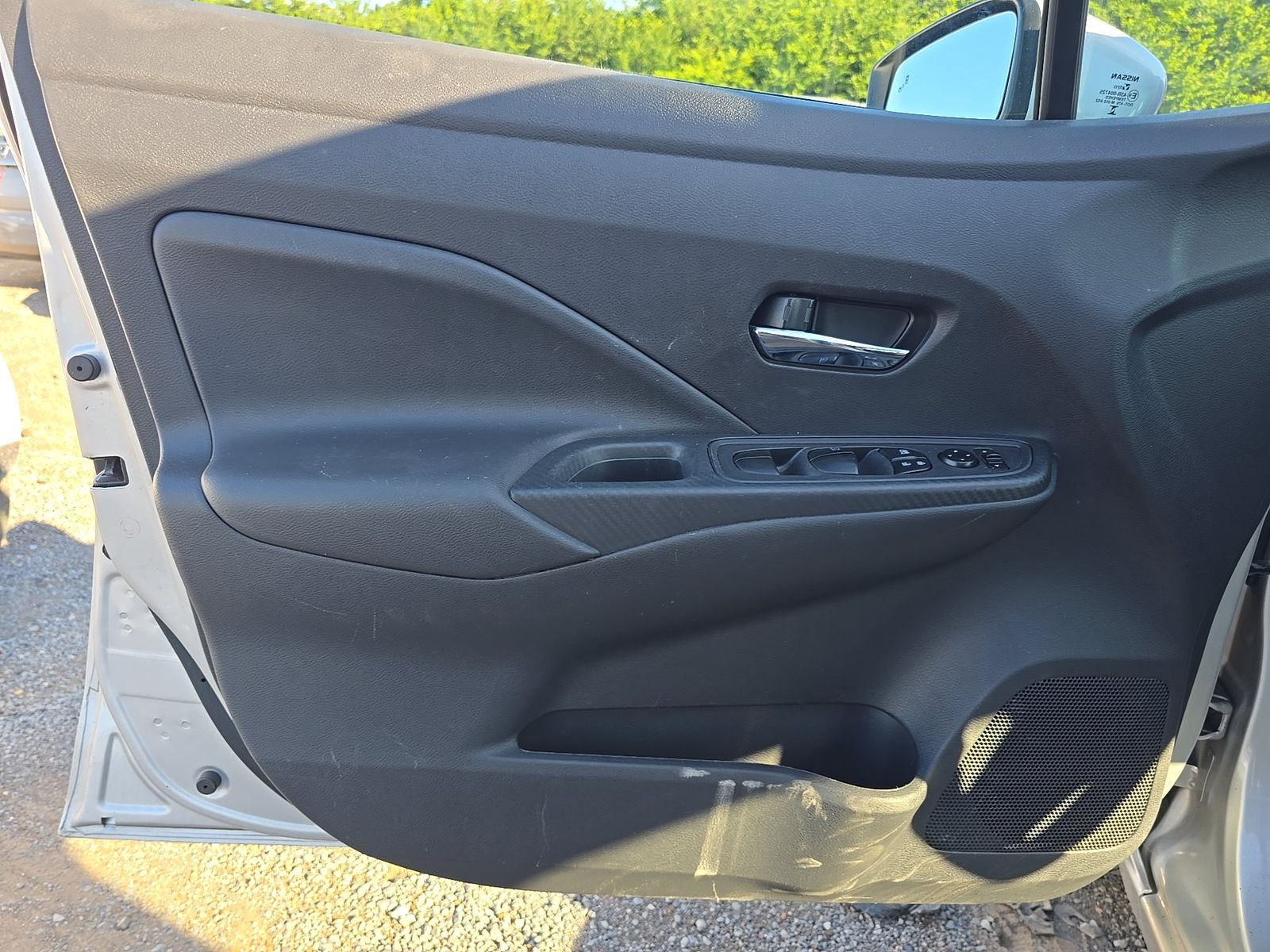 NISSAN VERSA - 10