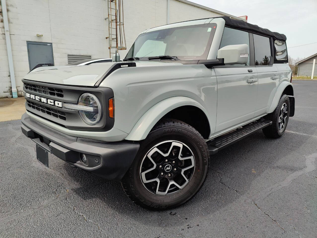 FORD BRONCO - 4