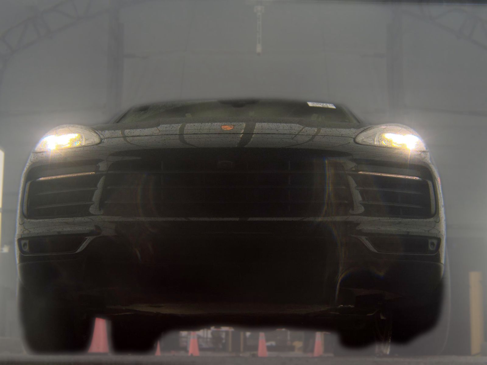 PORSCHE CAYENNE - 4