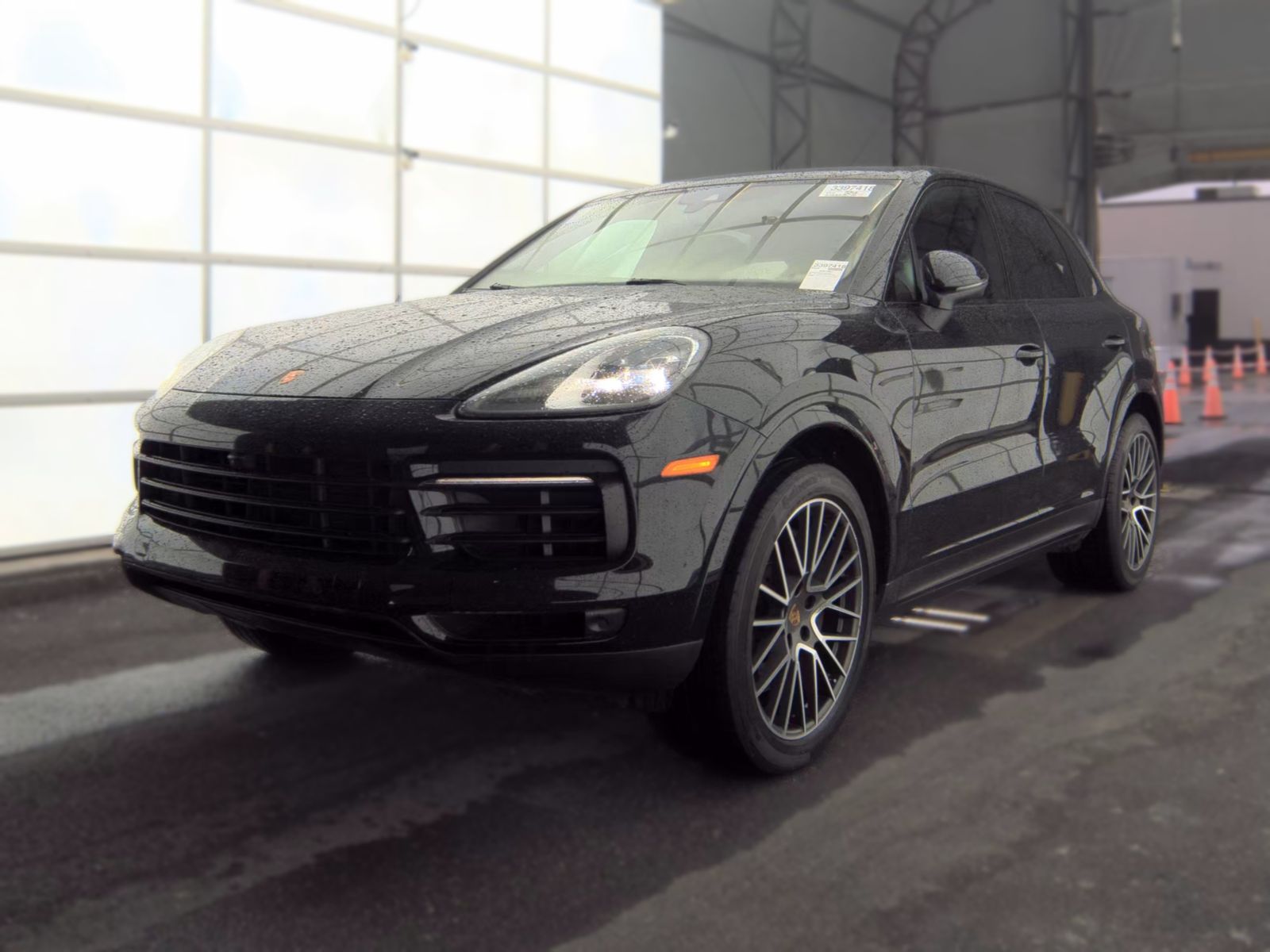 PORSCHE CAYENNE - 1