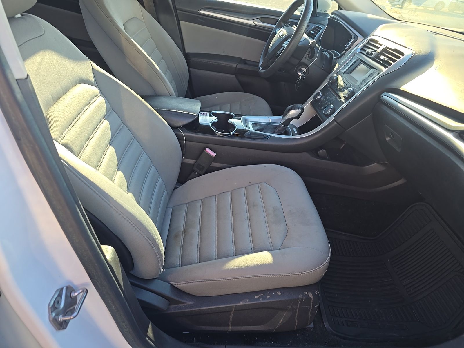 FORD FUSION - 9