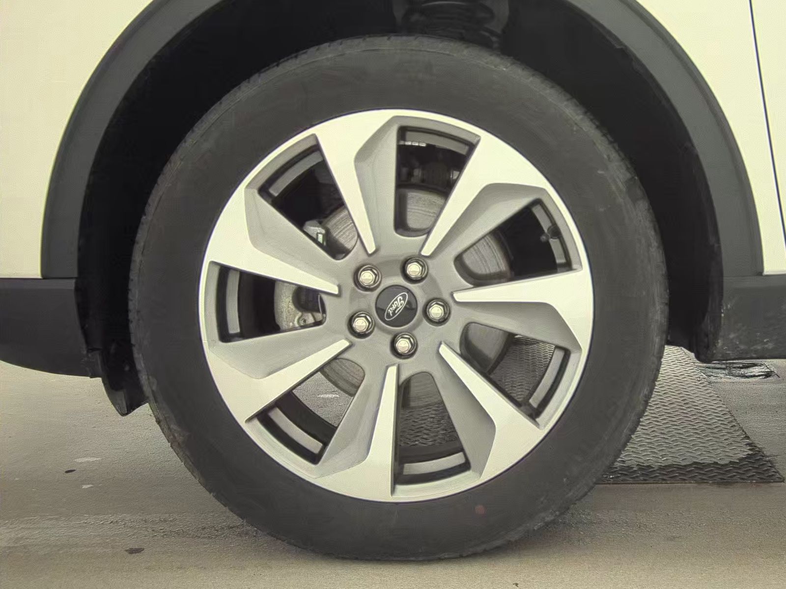 FORD ESCAPE - 10
