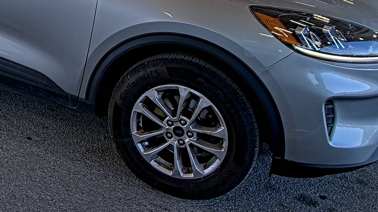 FORD ESCAPE - 9