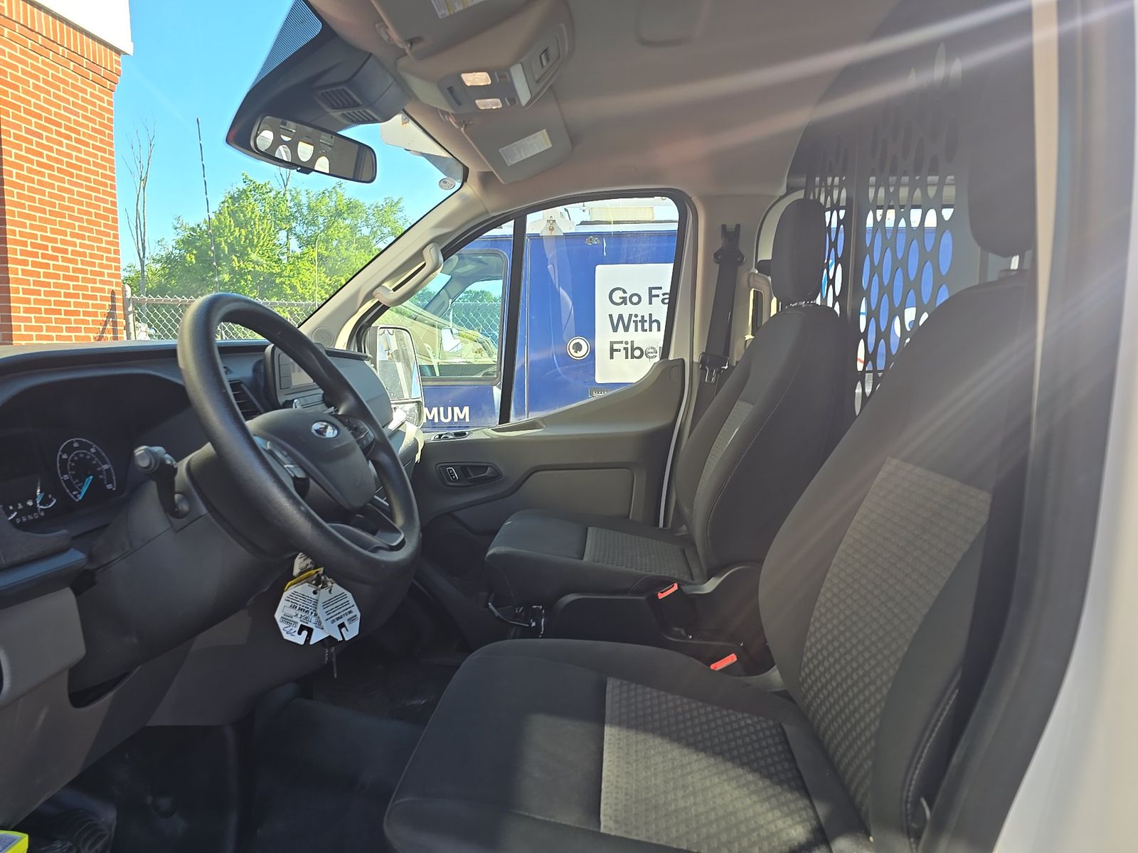 FORD TRANSIT 250 - 8