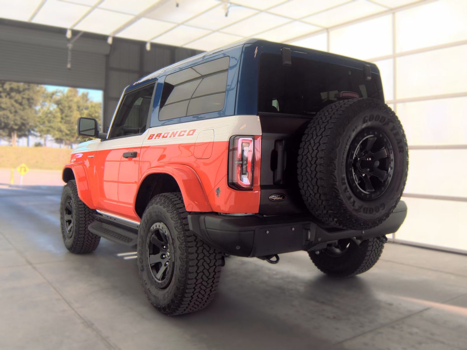 FORD BRONCO - 9