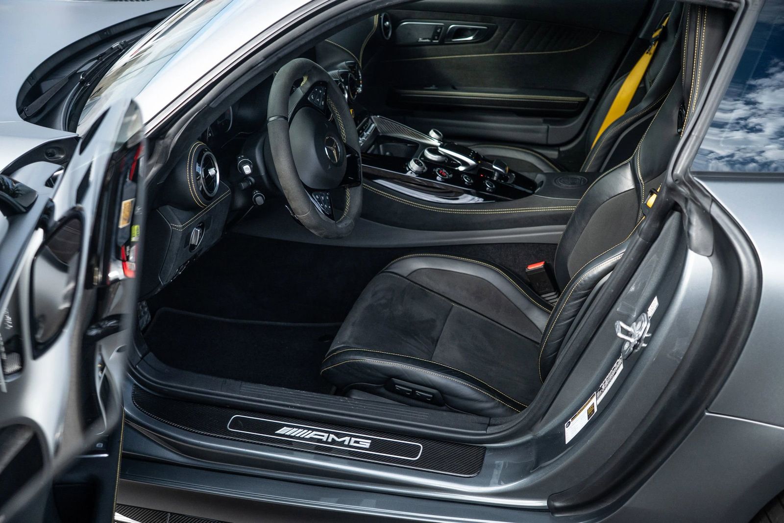 2019 Mercedes-Benz Mercedes-AMG GT AMG GT R RWD