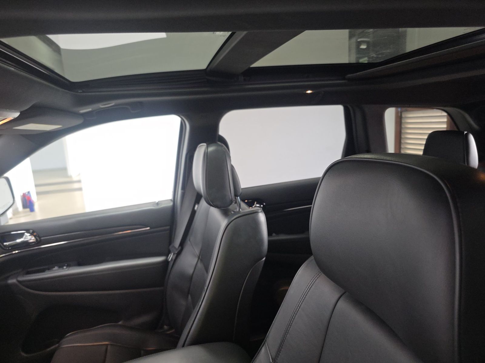 2019 Jeep Grand Cherokee Overland High Altitude Edition AWD