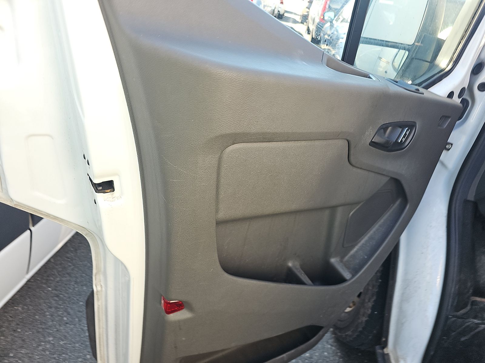 FORD TRANSIT 150 - 10