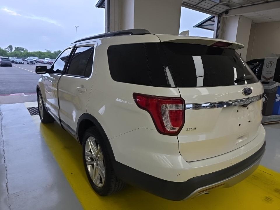 FORD EXPLORER - 7