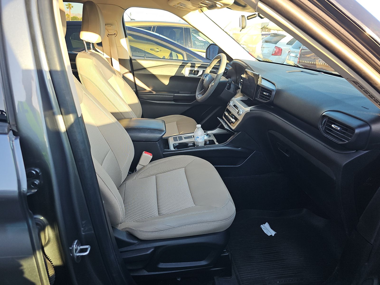 FORD EXPLORER - 9