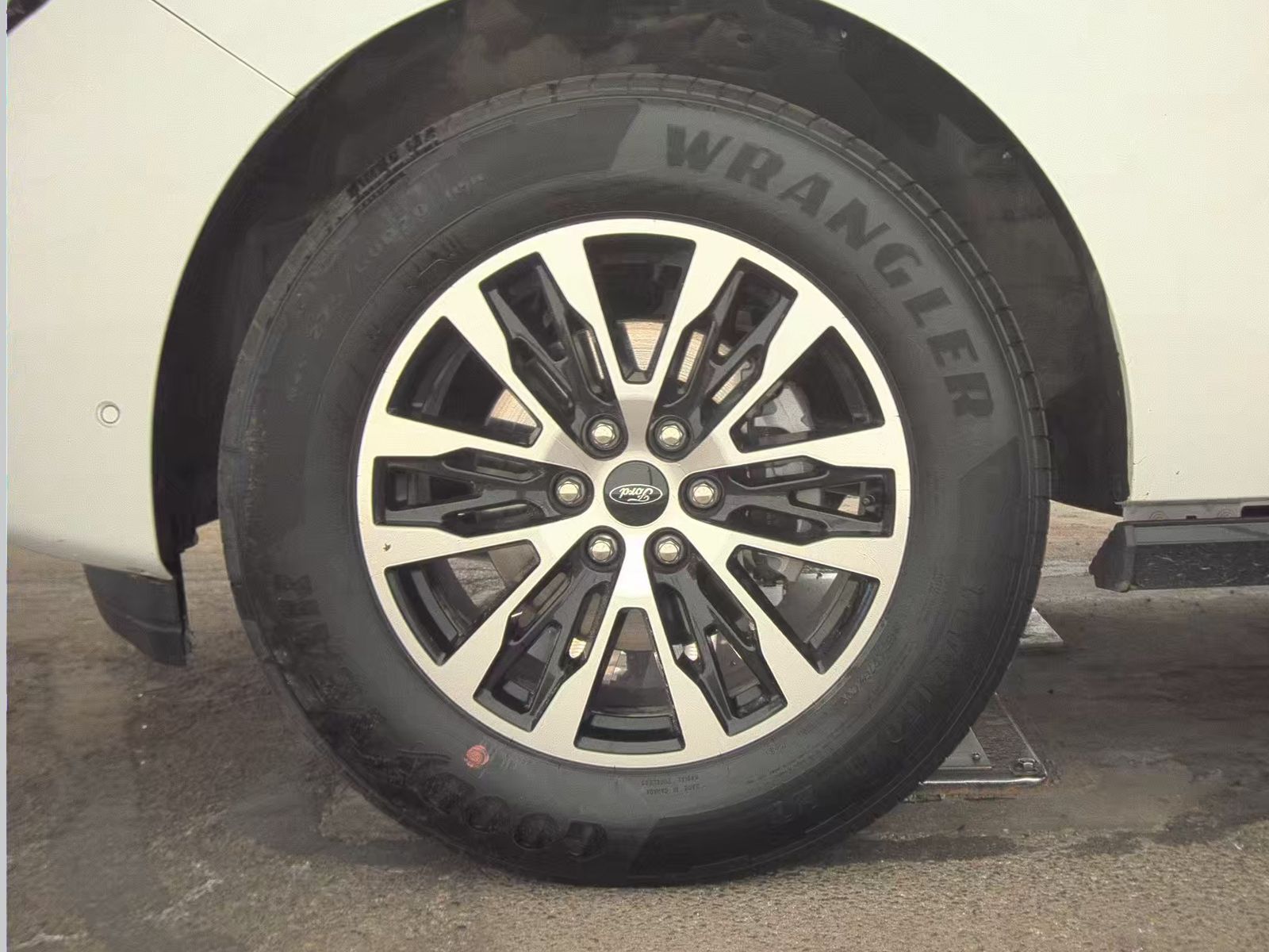 FORD EXPEDITION MAX - 10