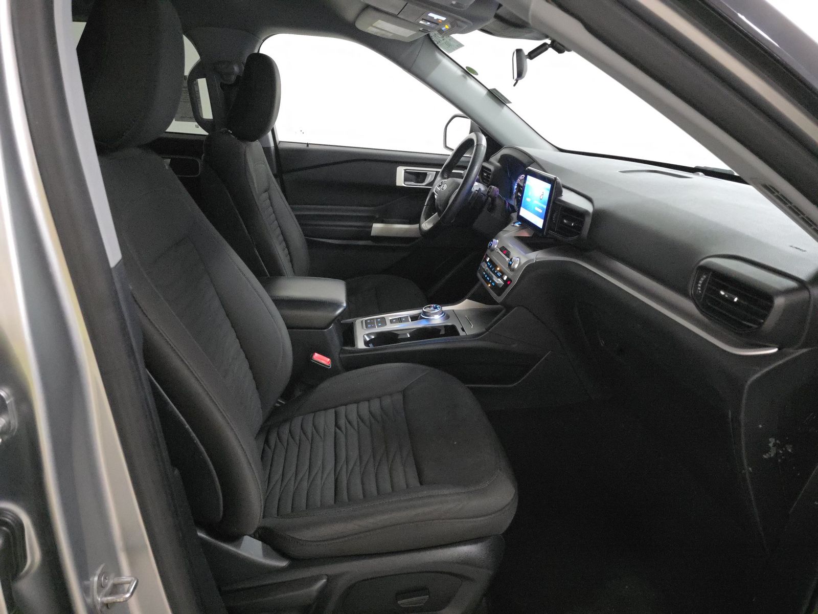 FORD EXPLORER - 9
