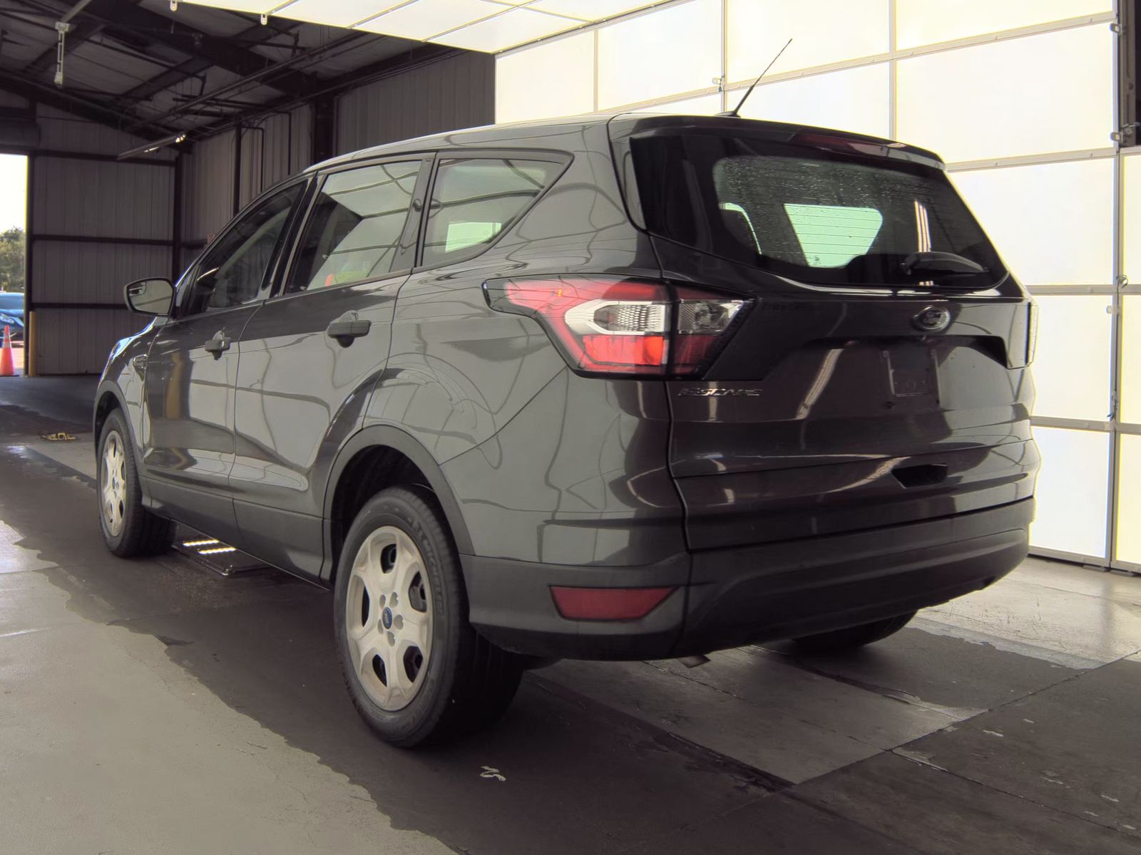 FORD ESCAPE - 9