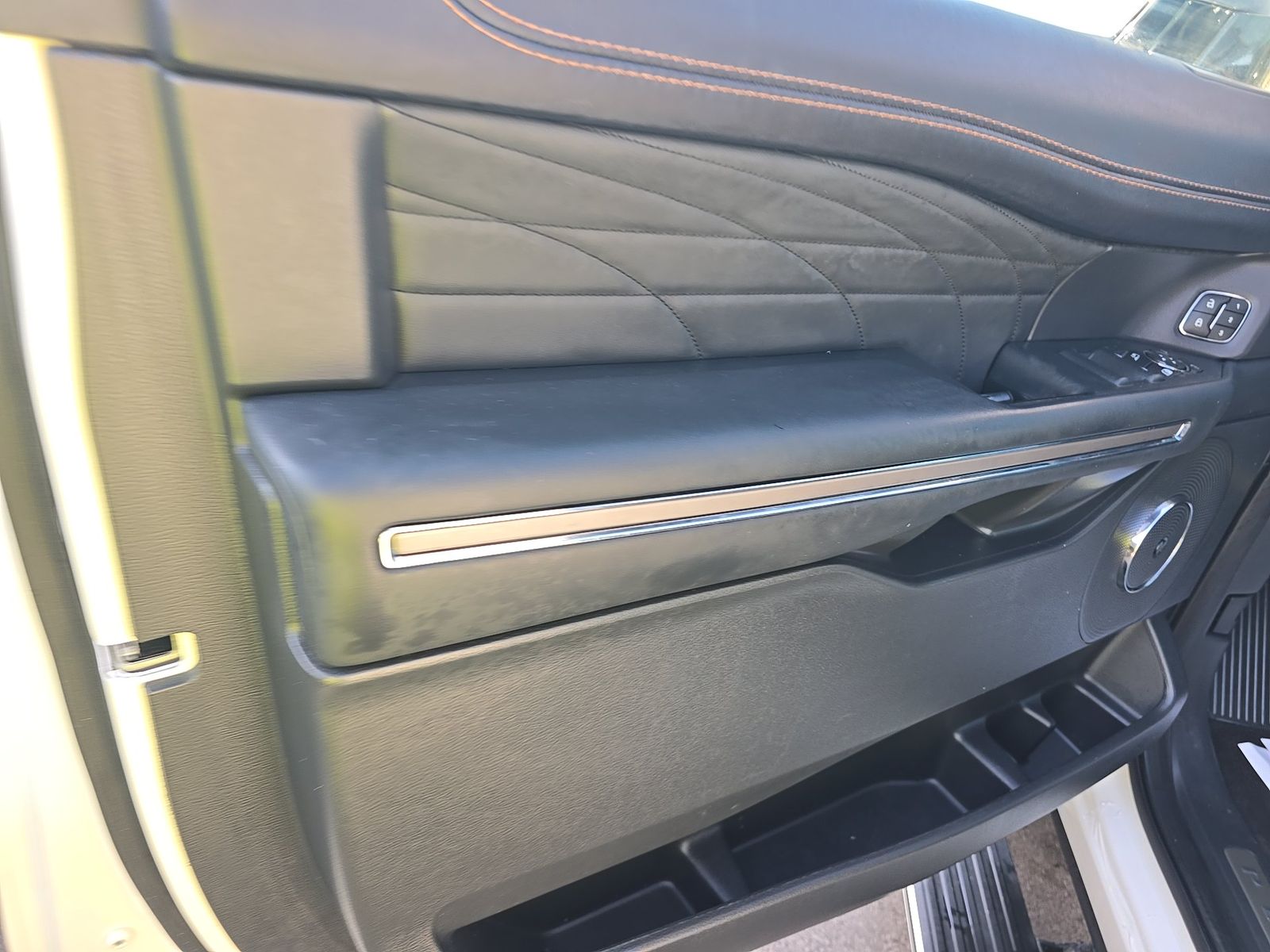 FORD EXPEDITION MAX - 10