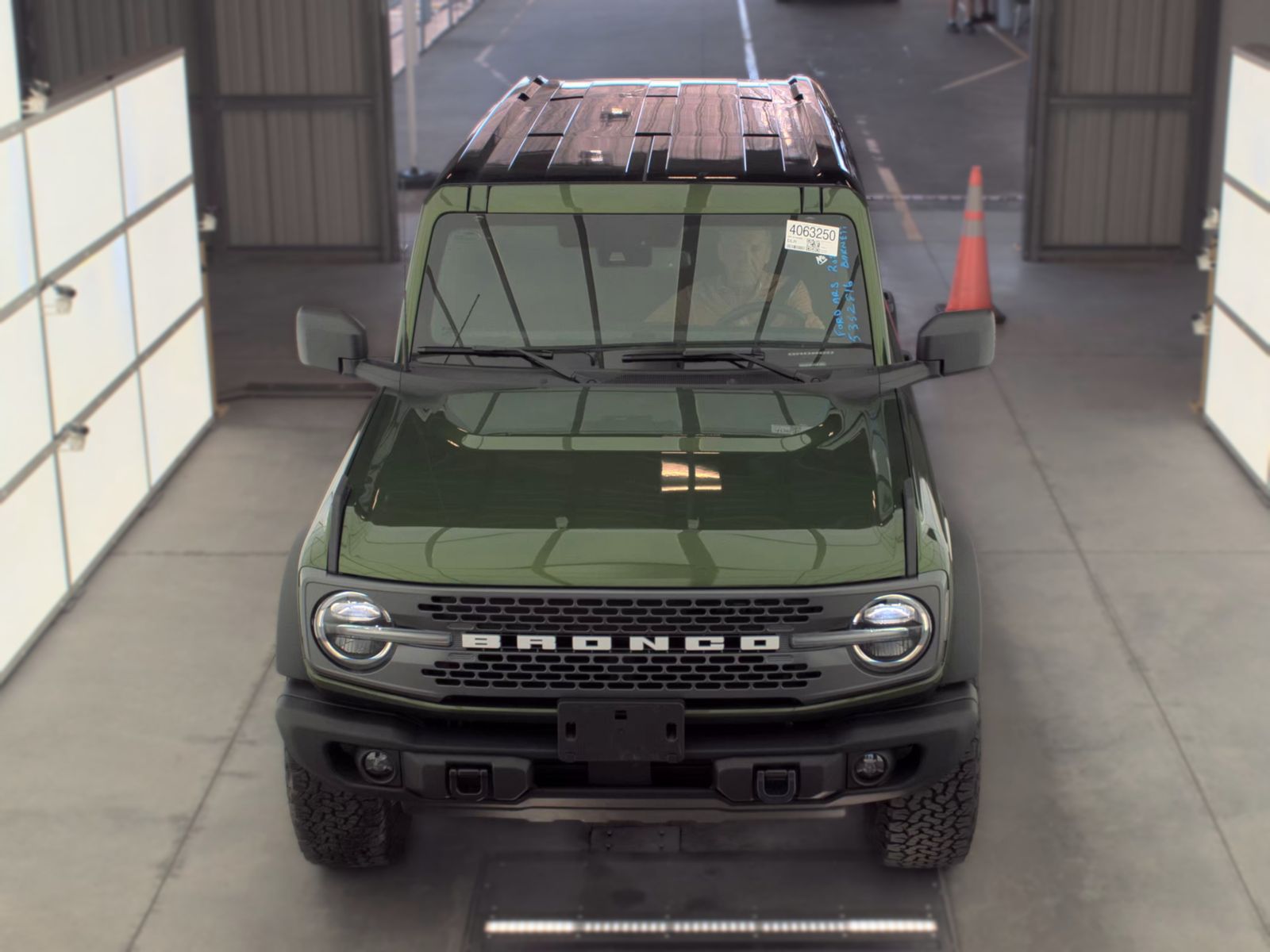 FORD BRONCO - 3