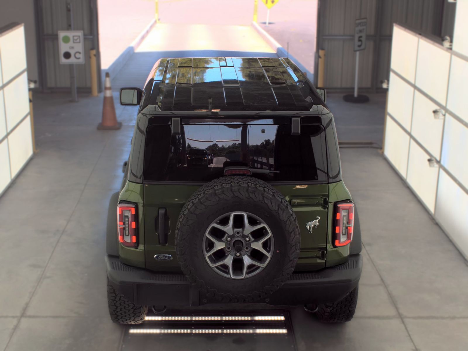 FORD BRONCO - 7